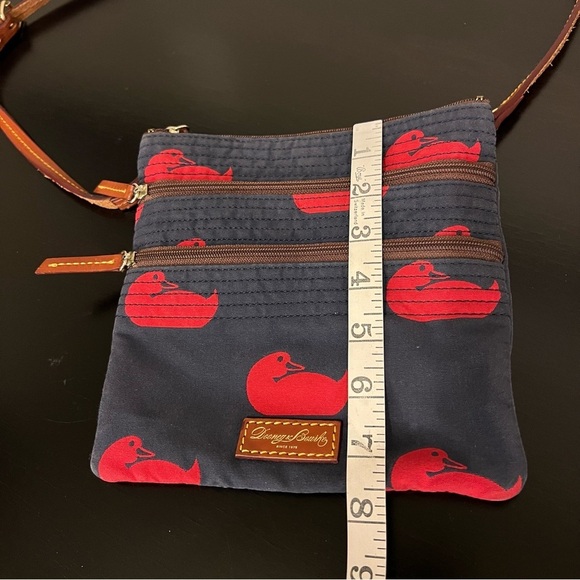 Dooney & Bourke vintage mini crossbody bag, canvas and leather trim - Picture 11 of 13